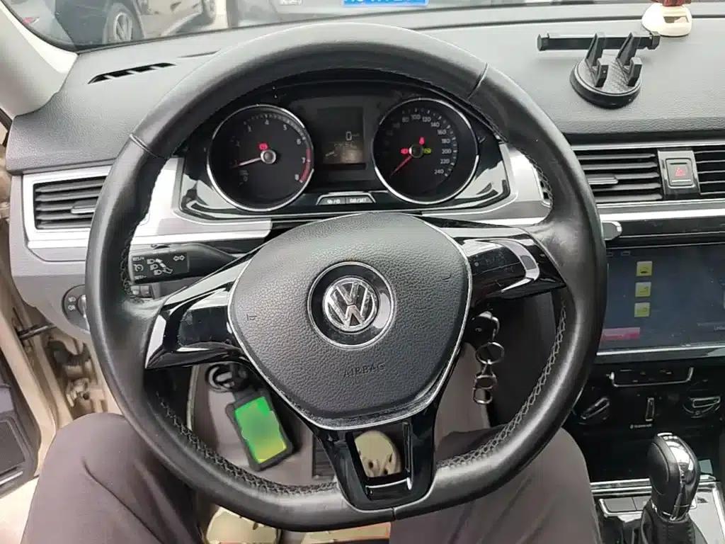 2016 Volkswagen Bora 230TSI DSG Comfort — миниатюра 11