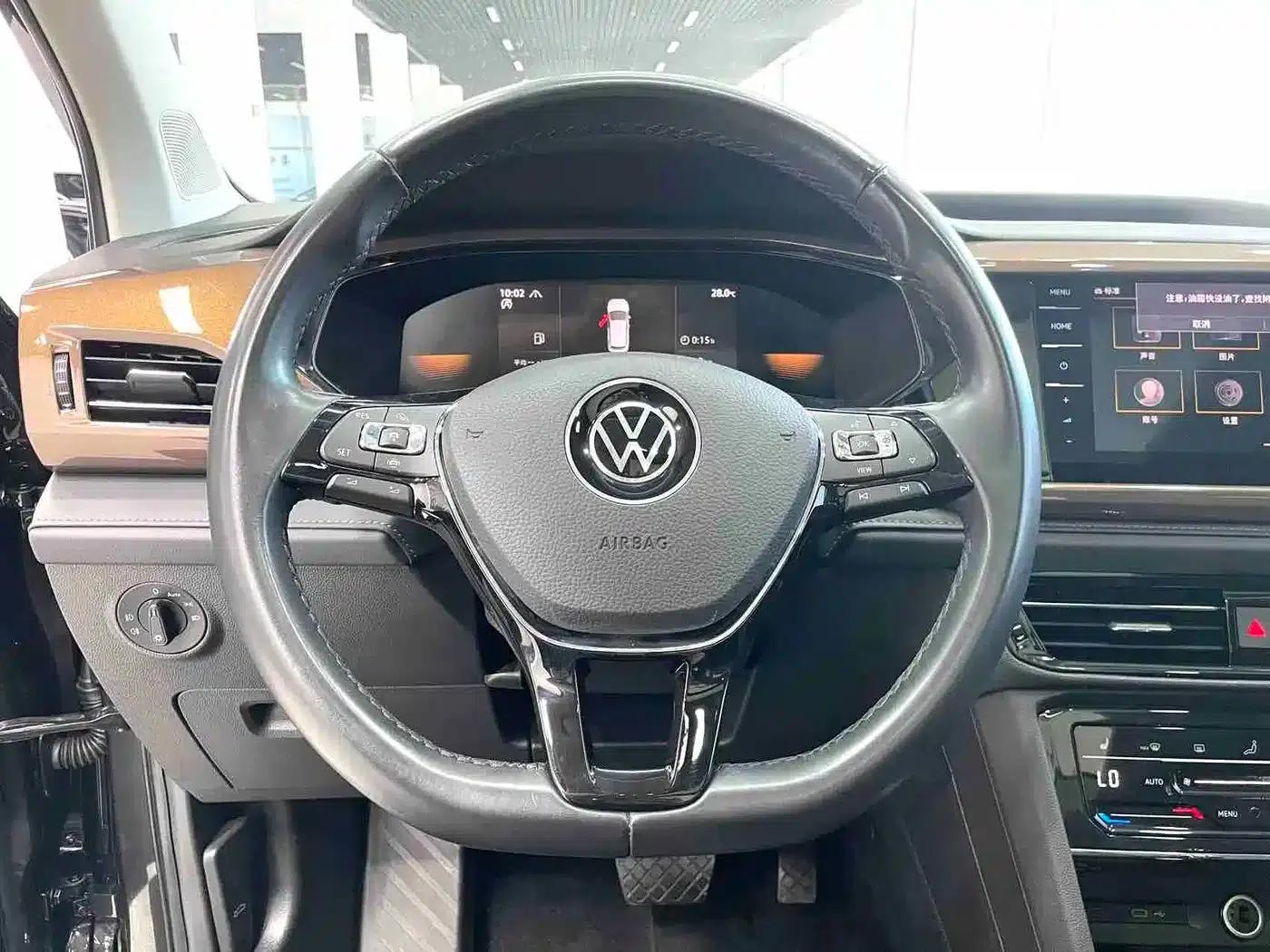 Tharu 2022 280TSI 2WD Luxury Edition — миниатюра 8