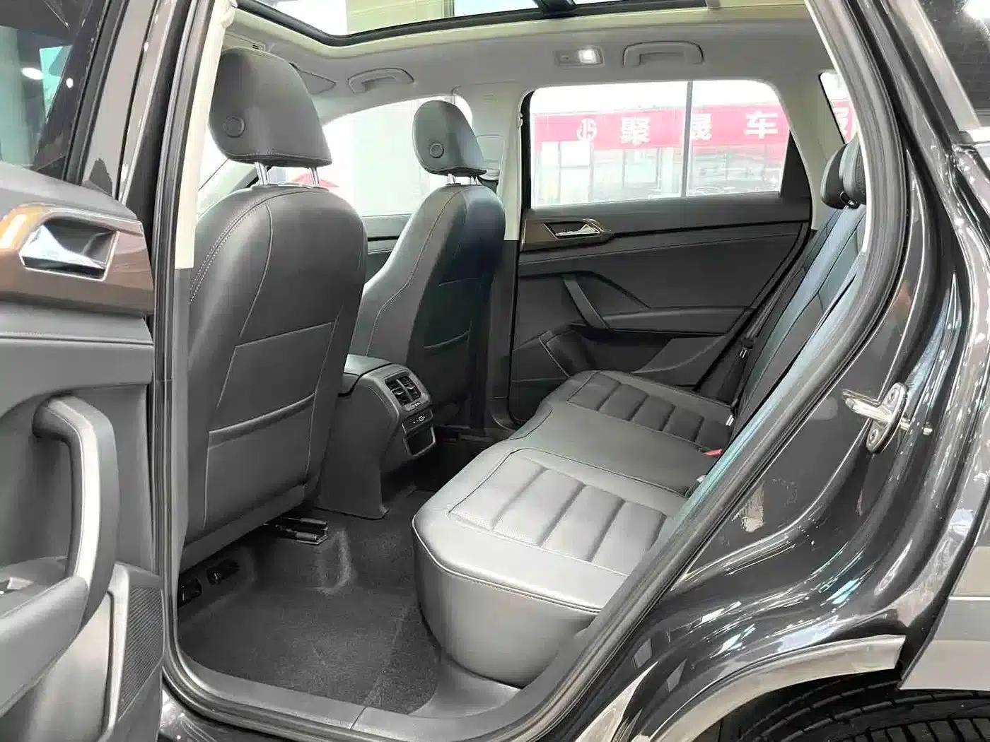 Tharu 2022 280TSI 2WD Luxury Edition — миниатюра 10