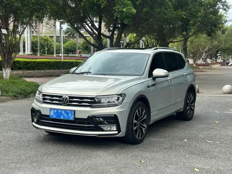 Tiguan L 2021 330TSI Automatic 2WD R-Line Premium Edition — миниатюра 1