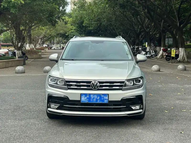 Tiguan L 2021 330TSI Automatic 2WD R-Line Premium Edition — миниатюра 2