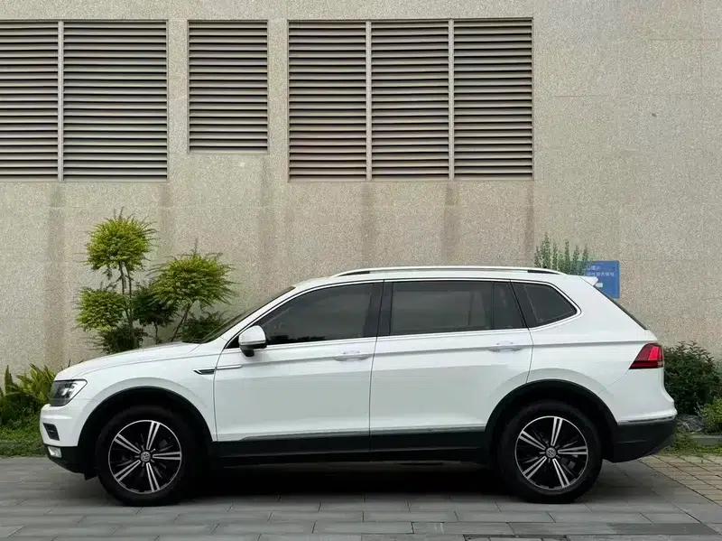 Tiguan L 2020 330TSI Automatic 2WD Panoramic Comfort Edition (China VI Emission Standard) — миниатюра 3