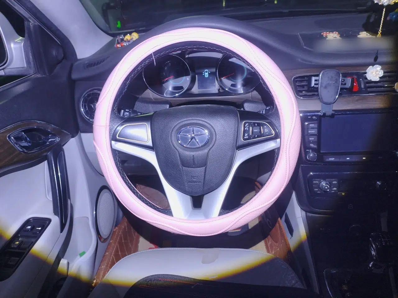JAC Group Heyue 2014 1.5L Manual Luxury Version China IV Standard — миниатюра 10