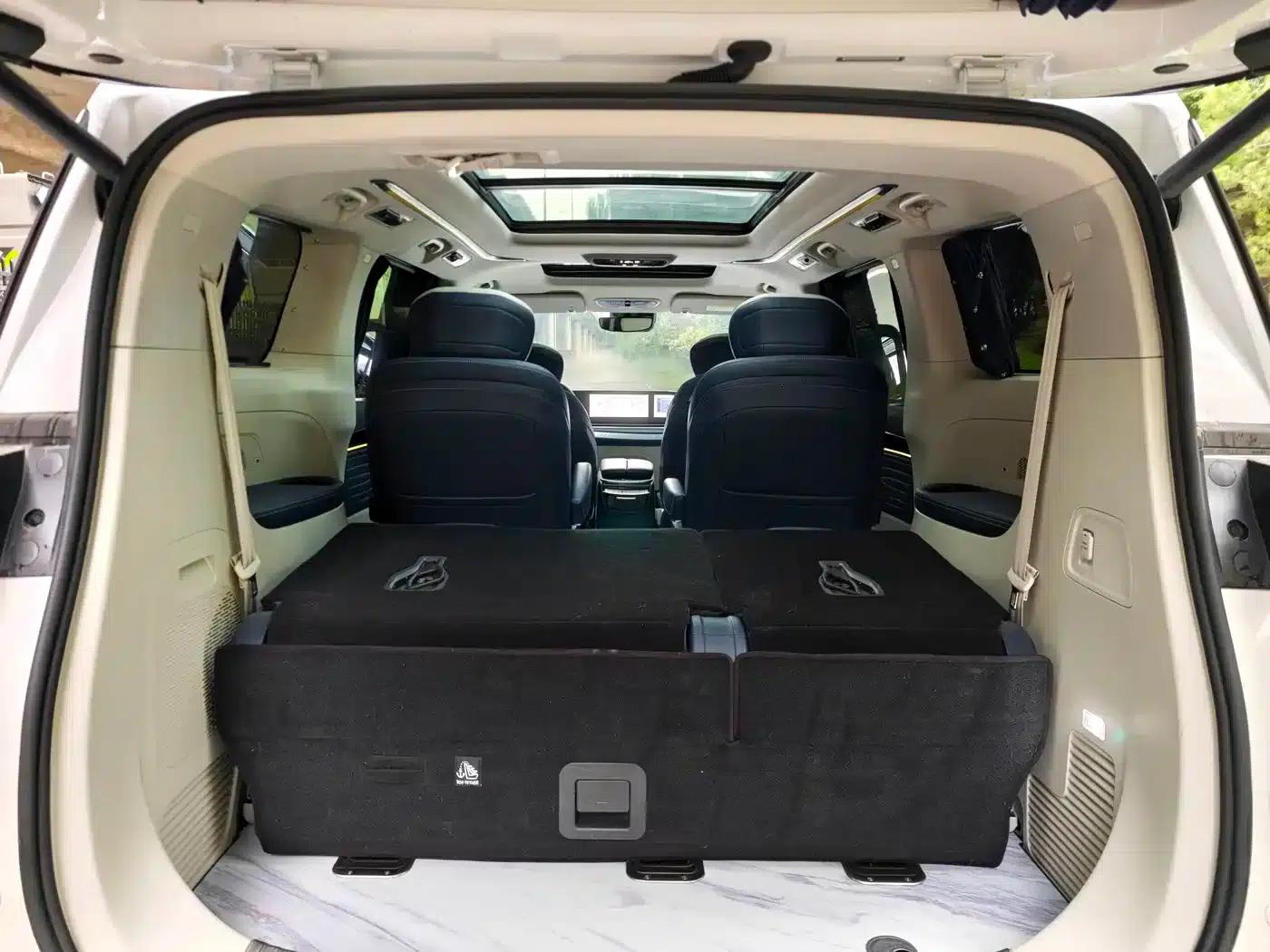 Maxus G90 2024 2.0T Nebula 7-seater Edition — миниатюра 24
