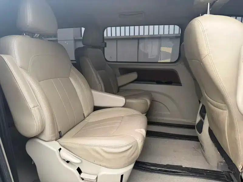 Lingzhi 2020 M5 1.6L 7-seater practical model — миниатюра 8