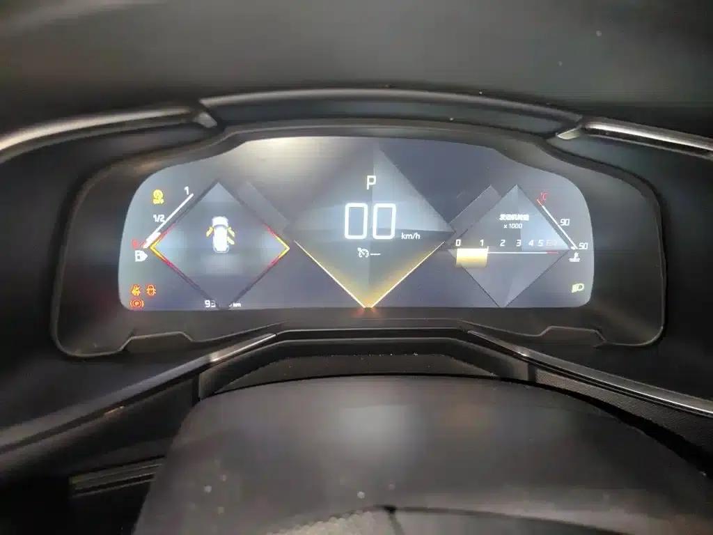 DS 7 2018 45THP Rivoli Pioneer Edition — миниатюра 4