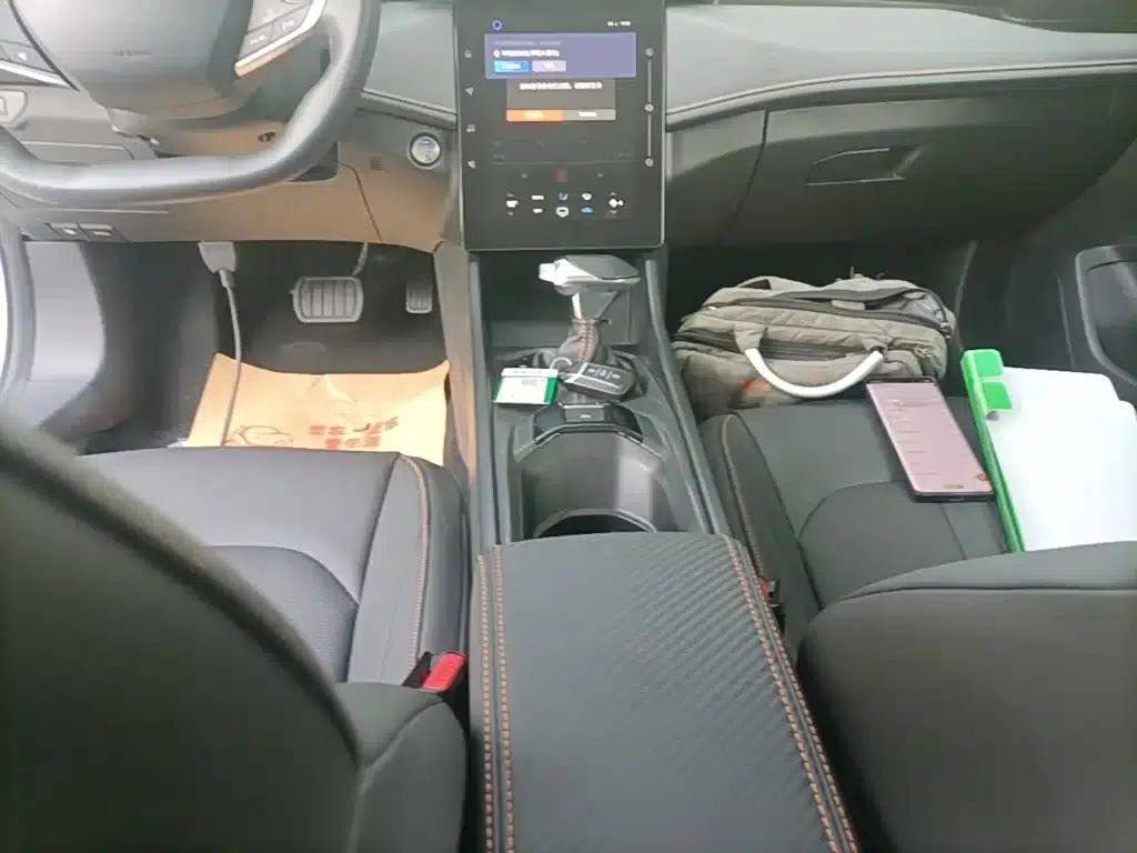 2024 Aeolus Aeolus GS Mach Edition 1.5L Automatic Starry Night Edition — миниатюра 14