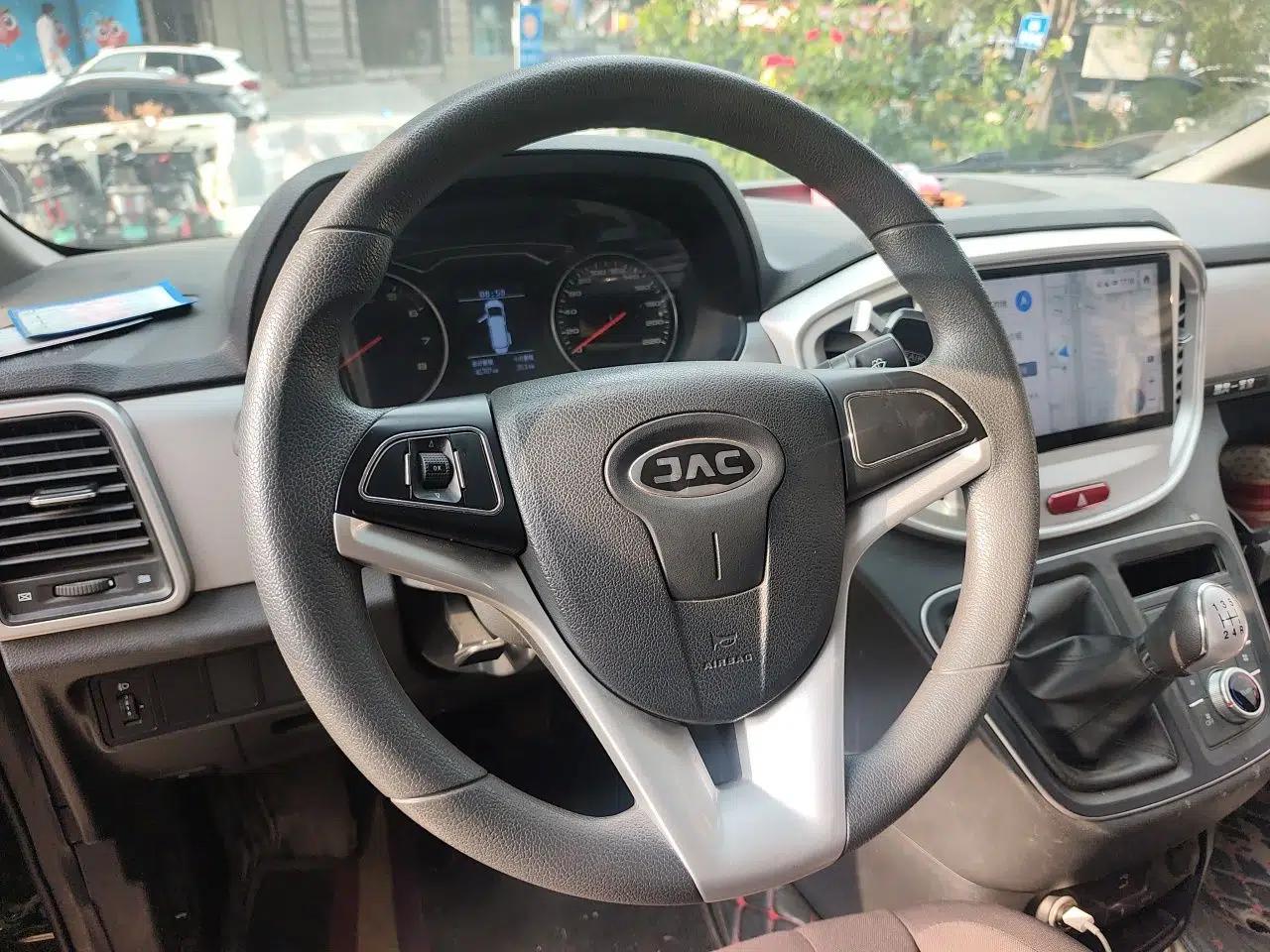 JAC Refine M4 2021 2.0L Manual Comfort Edition — миниатюра 10
