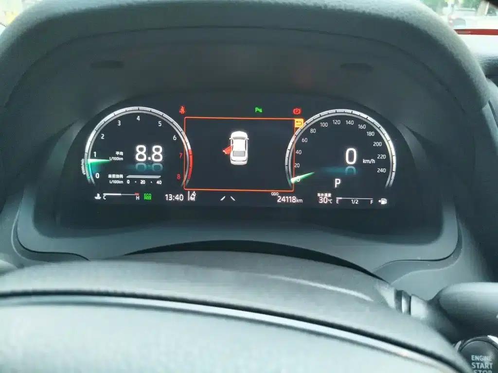 2023 Camry 2.5G Luxury Edition — миниатюра 8