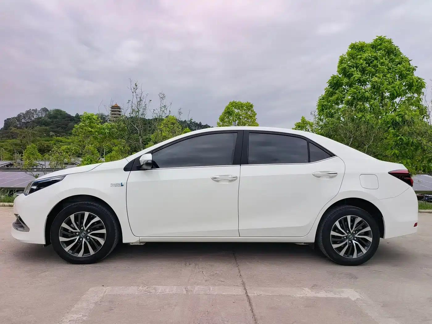 2021 Toyota Corolla Hybrid 1.8L E-CVT Pioneer Edition — миниатюра 7