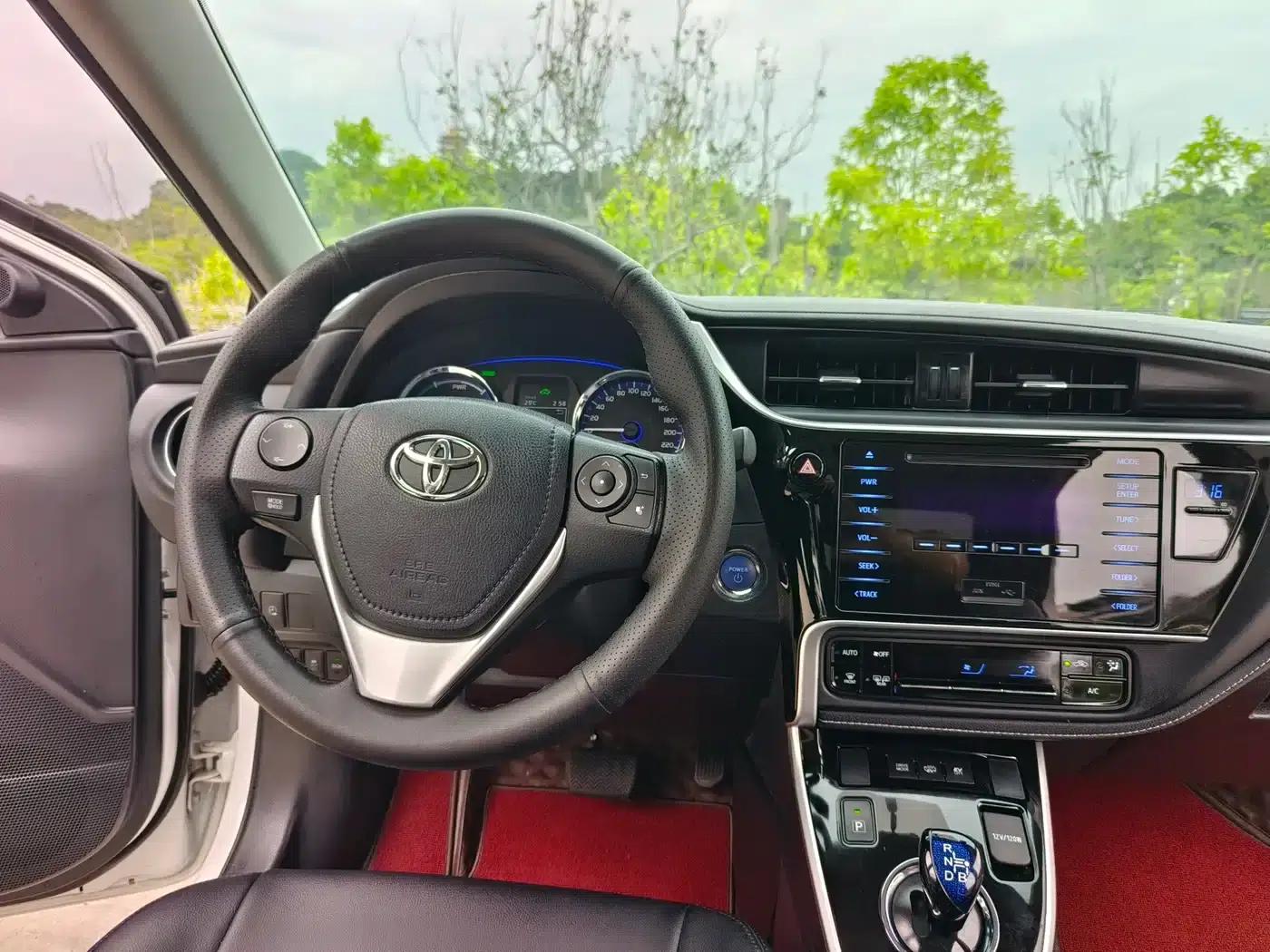 2021 Toyota Corolla Hybrid 1.8L E-CVT Pioneer Edition — миниатюра 10