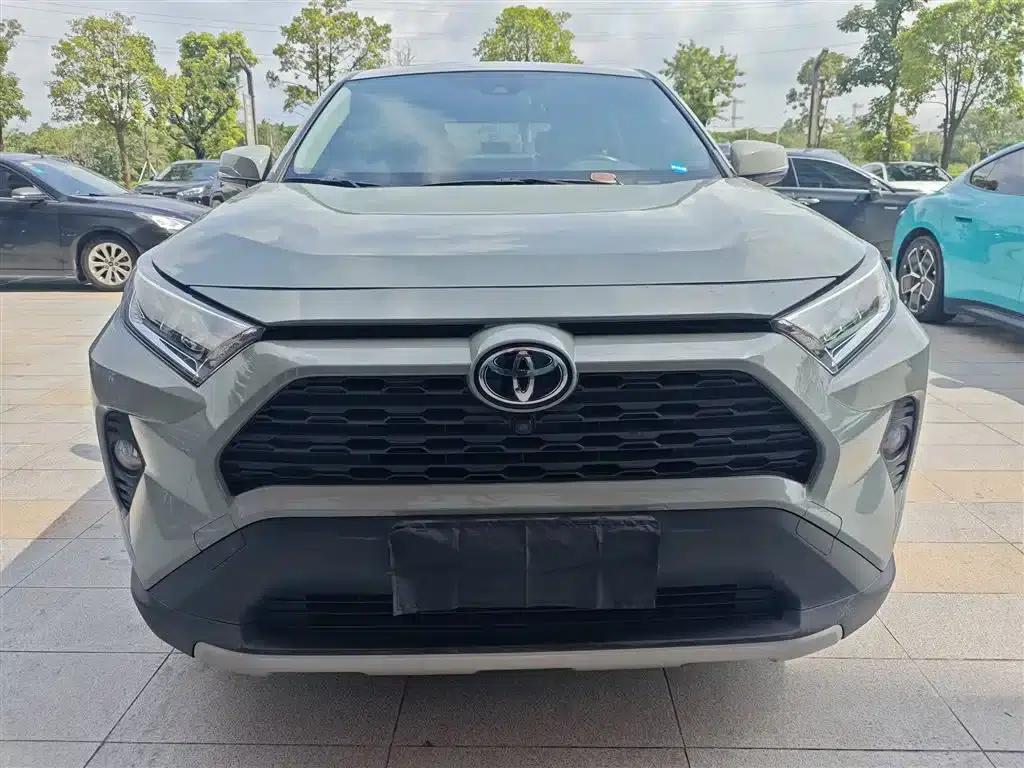 RAV4 2021 2.0L CVT 2WD Fashion Plus Edition — миниатюра 6