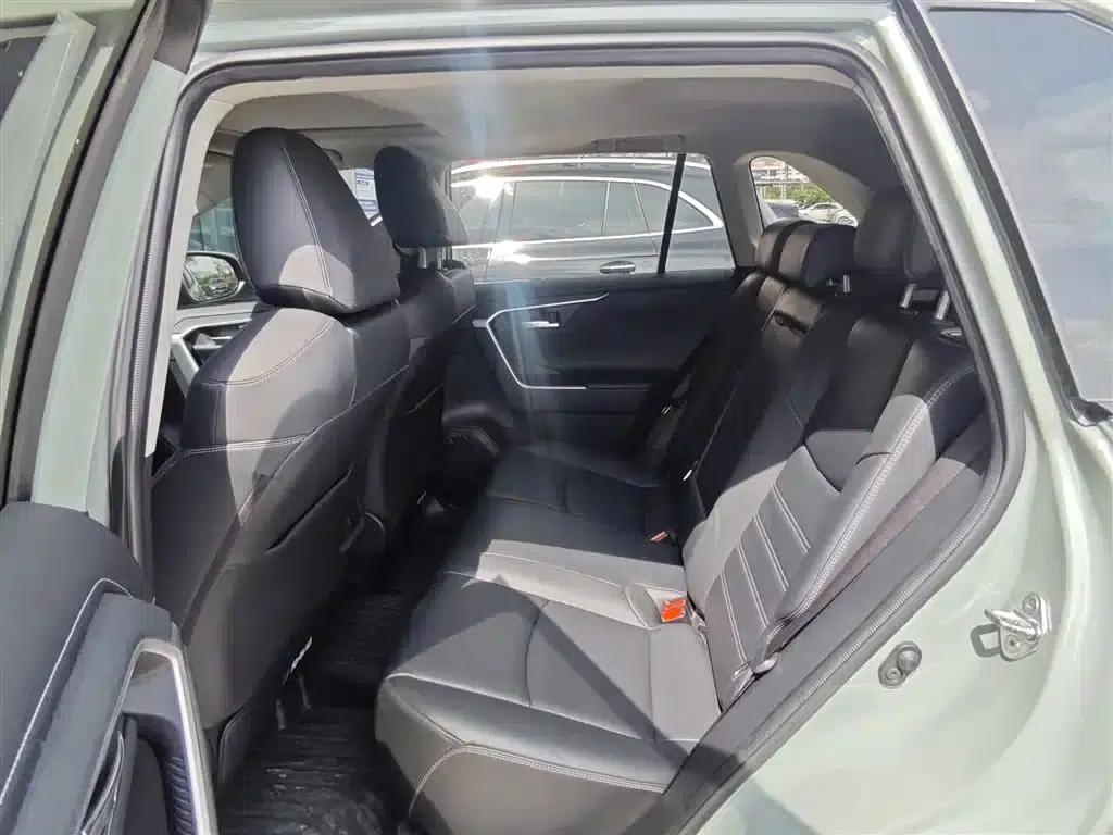 RAV4 2021 2.0L CVT 2WD Fashion Plus Edition — миниатюра 8