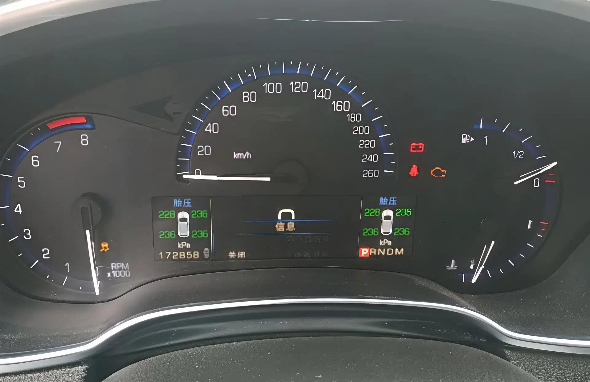 Cadillac SRX 2014 3.0L Elite Model — миниатюра 12