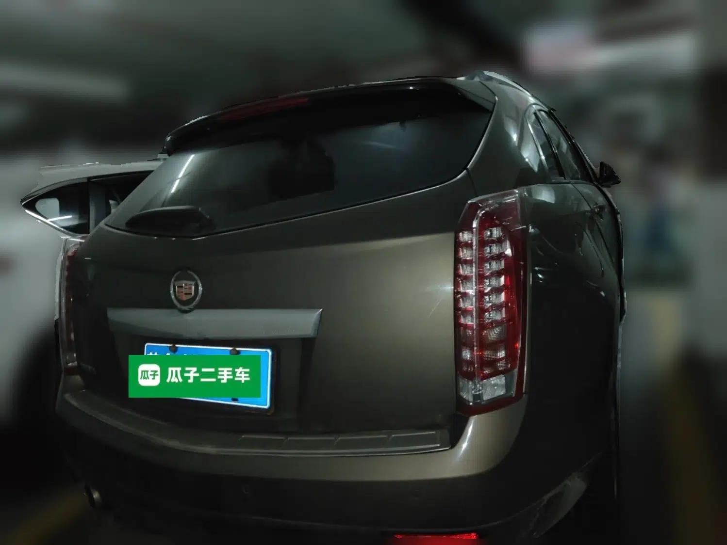 Cadillac SRX 2014 3.0L Elite Model — миниатюра 5