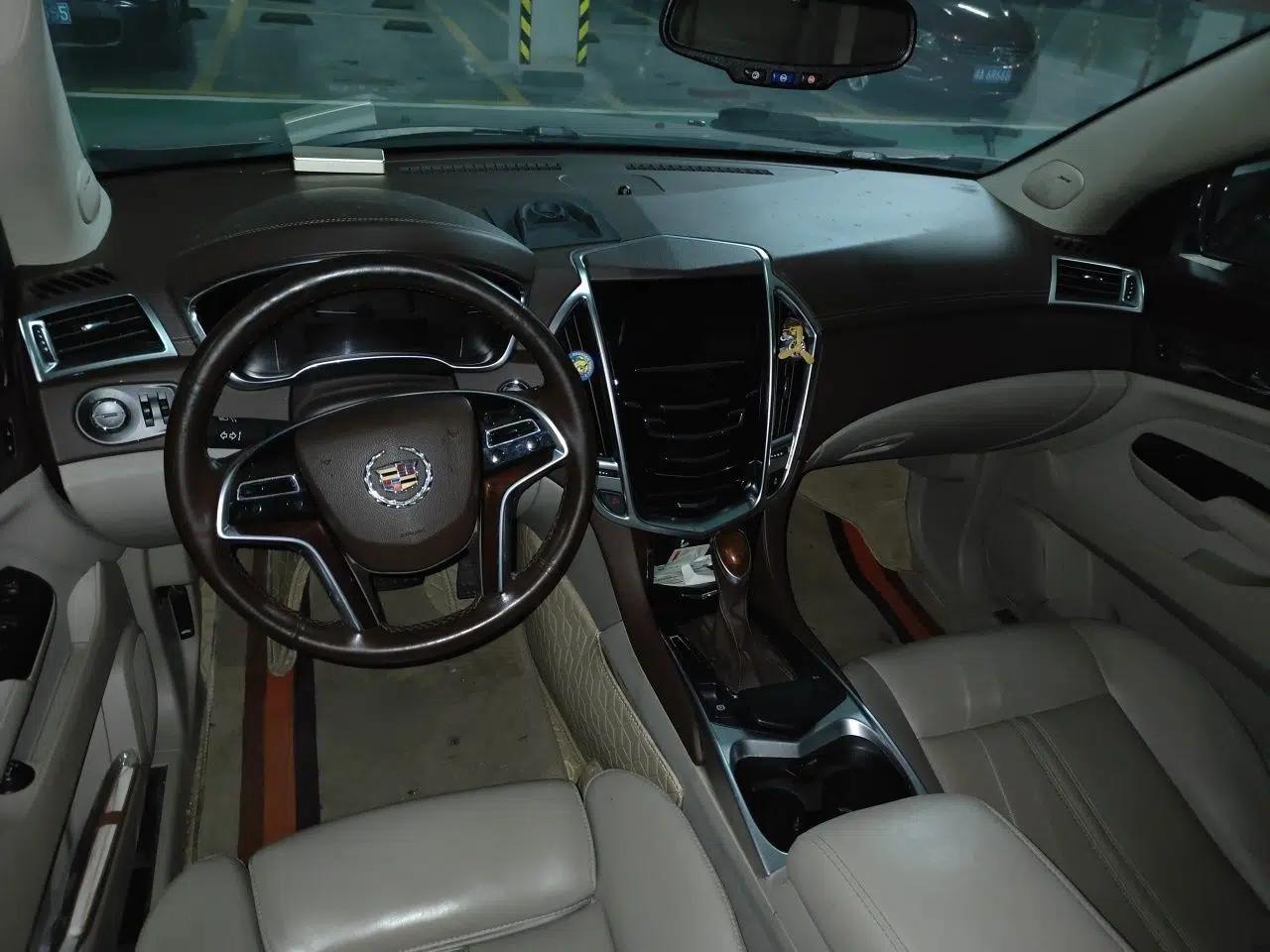 Cadillac SRX 2014 3.0L Elite Model — миниатюра 9