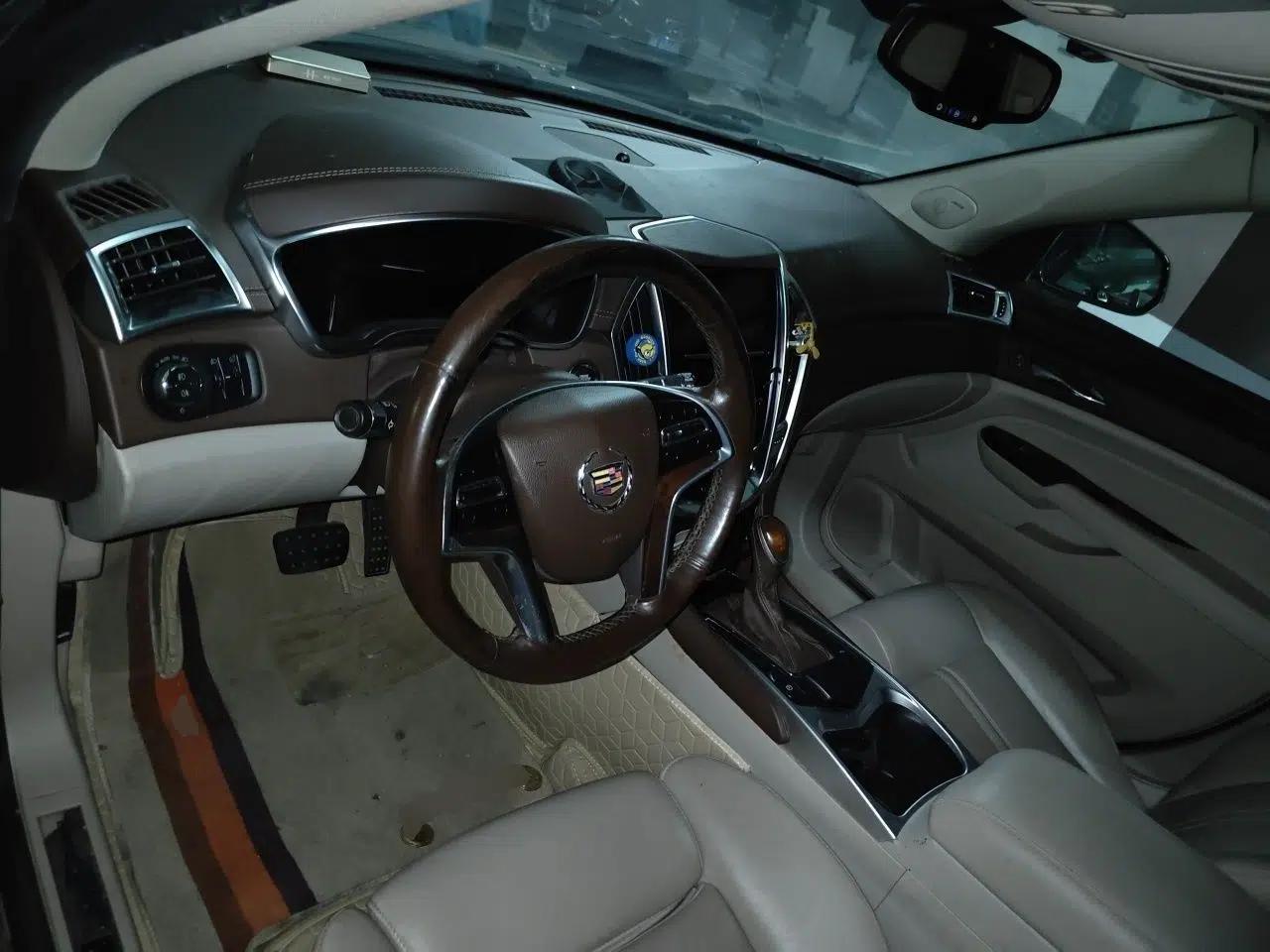 Cadillac SRX 2014 3.0L Elite Model — миниатюра 10