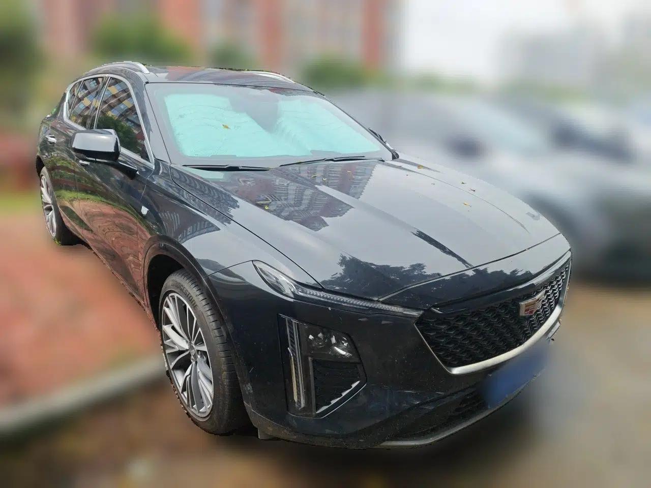 Cadillac GT4 2023 25T Luxury Model — миниатюра 3