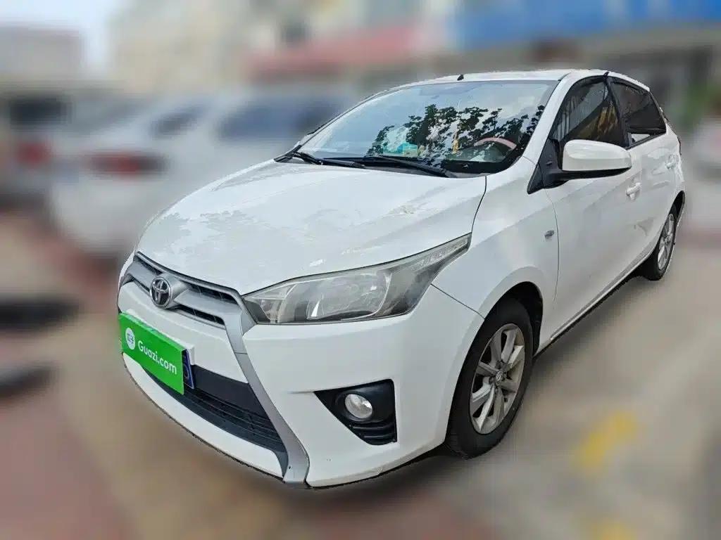 YARiS L Zhixuan 2015 1.5G Automatic Dynamic Sunroof Special Edition — миниатюра 2