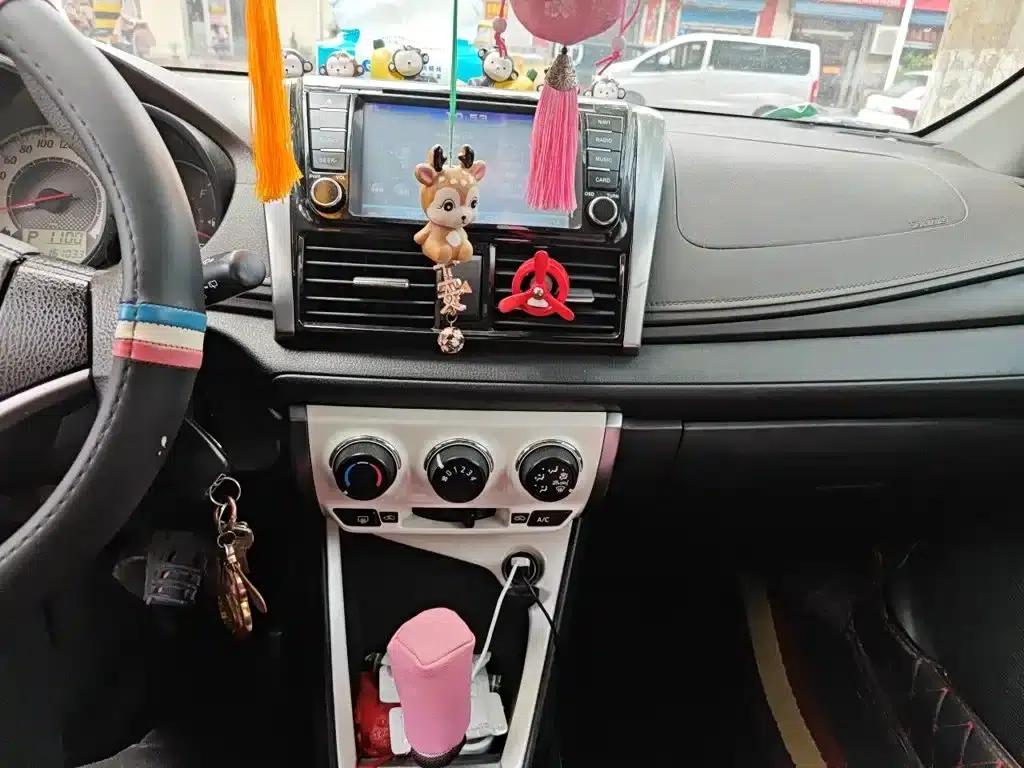 YARiS L Zhixuan 2015 1.5G Automatic Dynamic Sunroof Special Edition — миниатюра 10