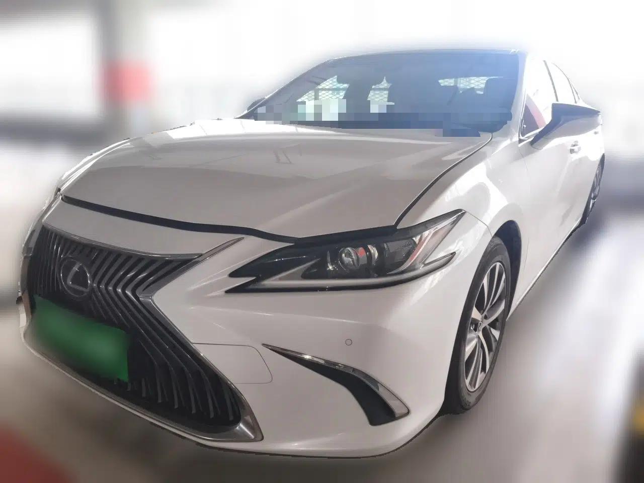 Lexus ES 2018 200 Excellence Edition China VI Standard — миниатюра 1