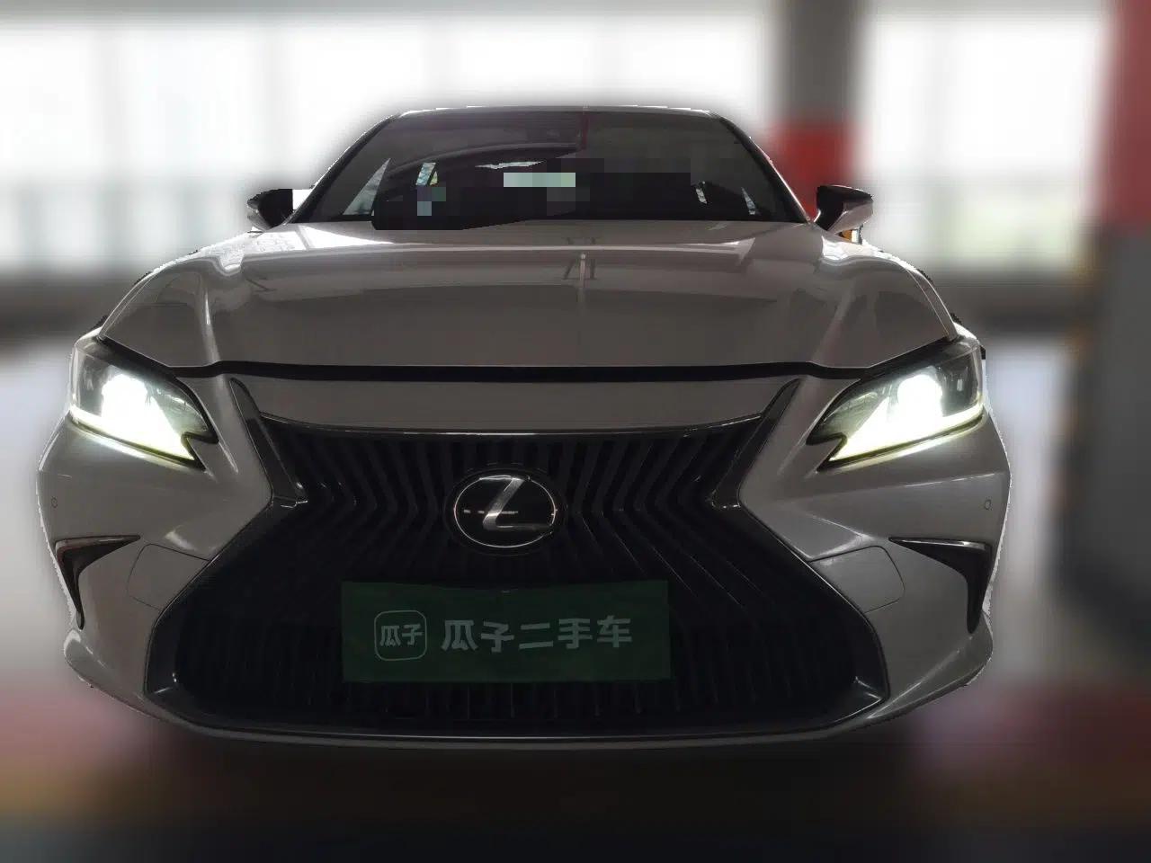 Lexus ES 2018 200 Excellence Edition China VI Standard — миниатюра 2