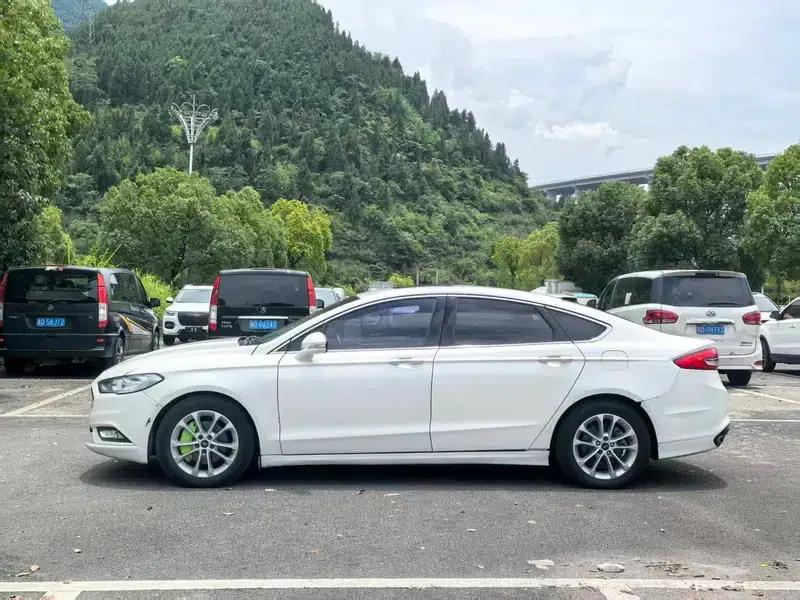 2017 Ford Mondeo EcoBoost 180 Comfort — миниатюра 3