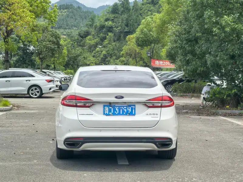 2017 Ford Mondeo EcoBoost 180 Comfort — миниатюра 4