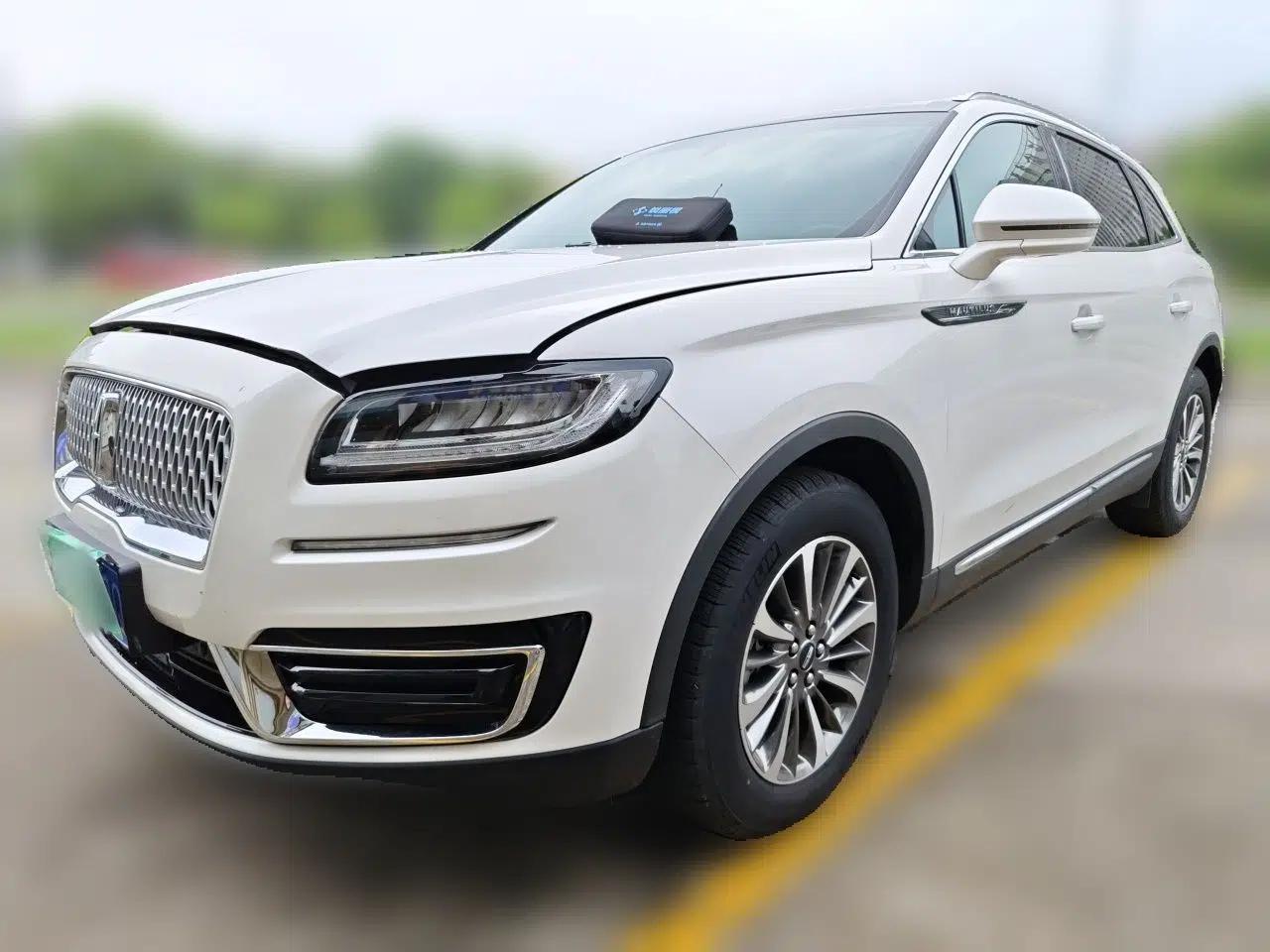 Lincoln Nautilus 2019 2.0T Two-Wheel Drive Luxury Edition China VI Standard — миниатюра 1