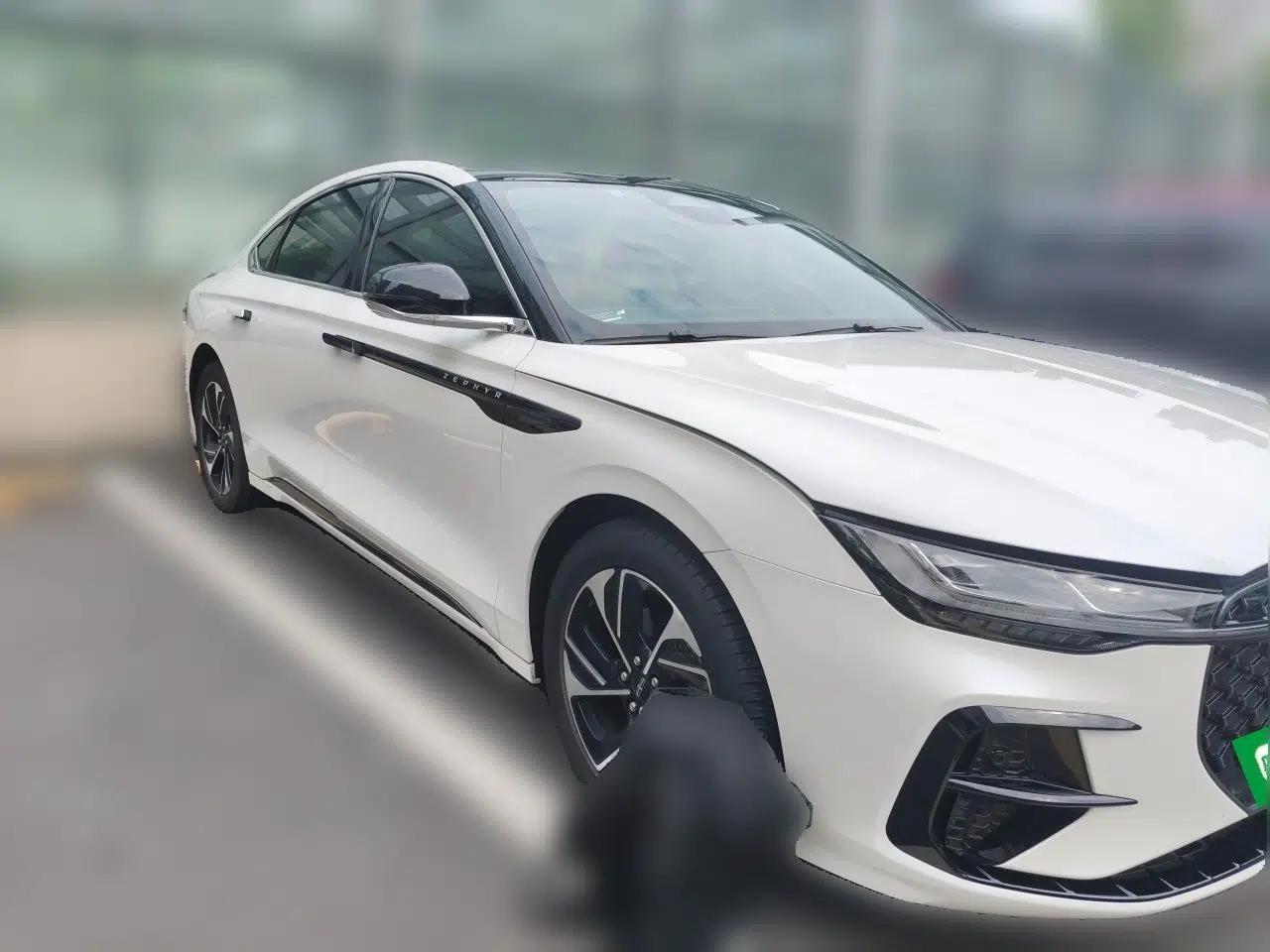 Lincoln Z 2022 Facelift iCool Deluxe Edition — миниатюра 3