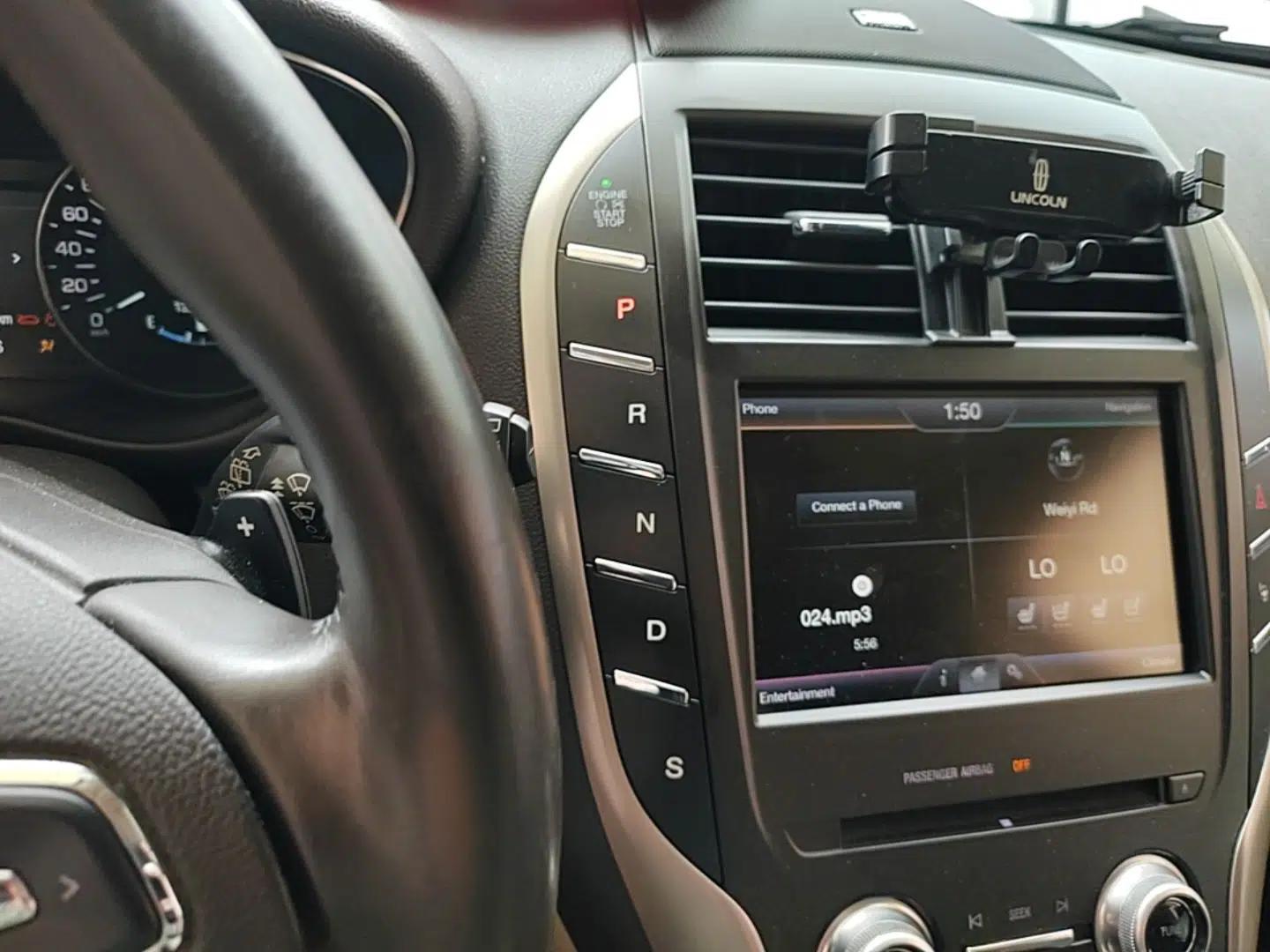 Lincoln MKC 2014 2.0T Four-Wheel Drive Luxury Edition — миниатюра 16