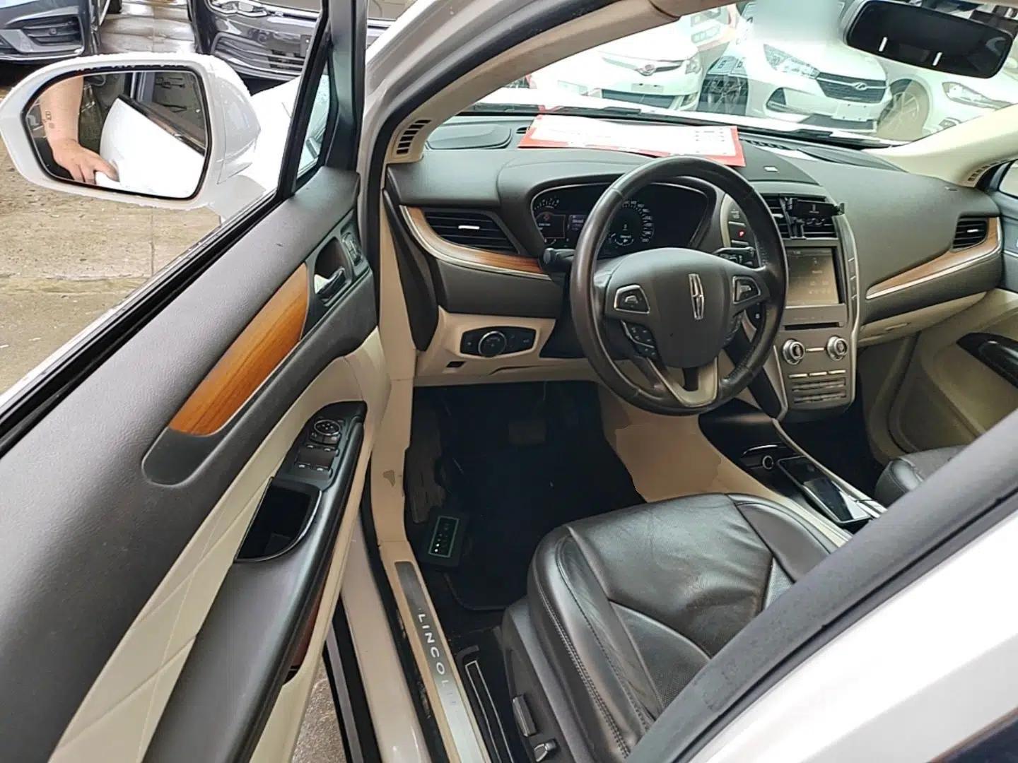 Lincoln MKC 2014 2.0T Four-Wheel Drive Luxury Edition — миниатюра 18