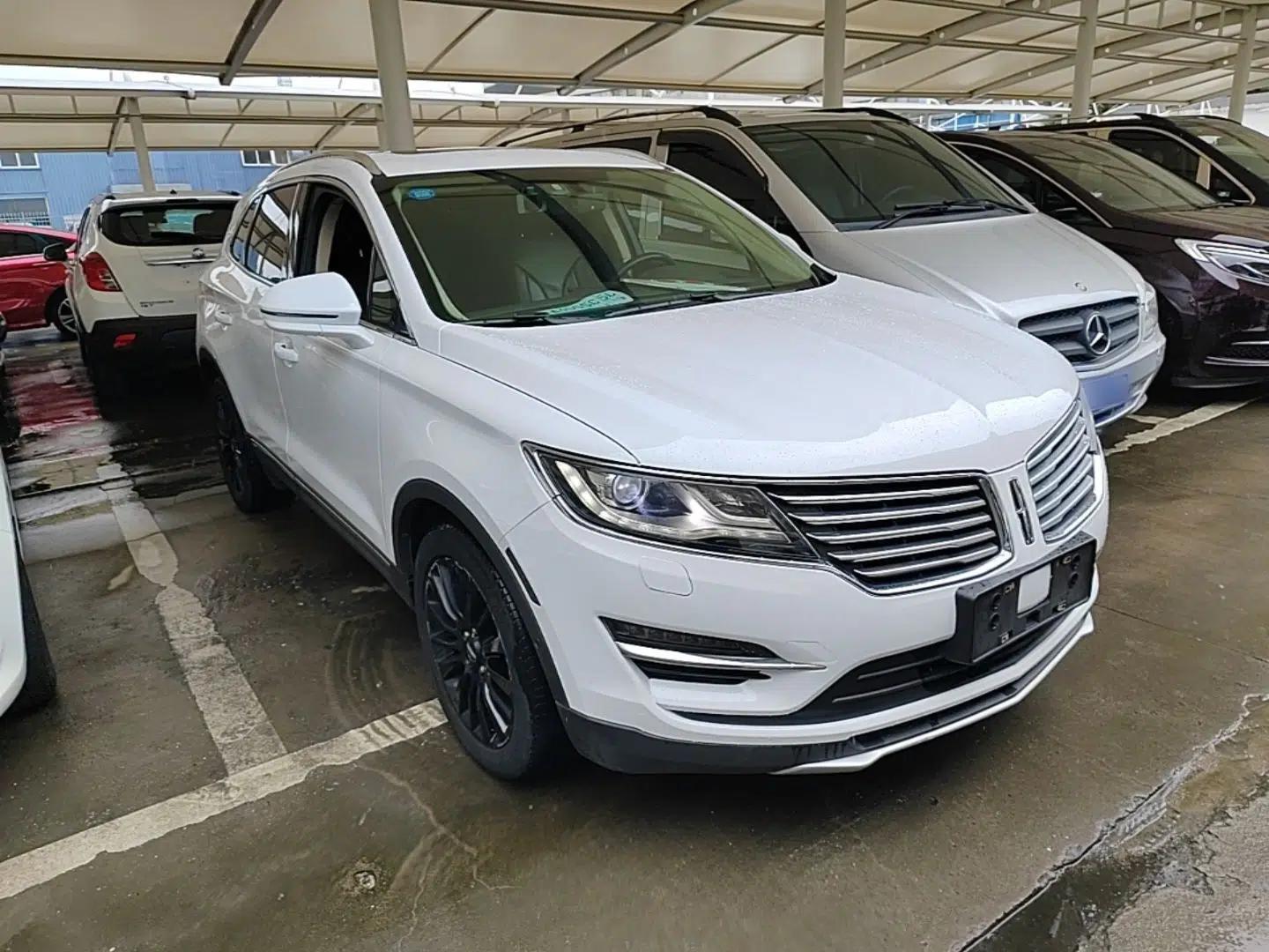 Lincoln MKC 2014 2.0T Four-Wheel Drive Luxury Edition — миниатюра 3