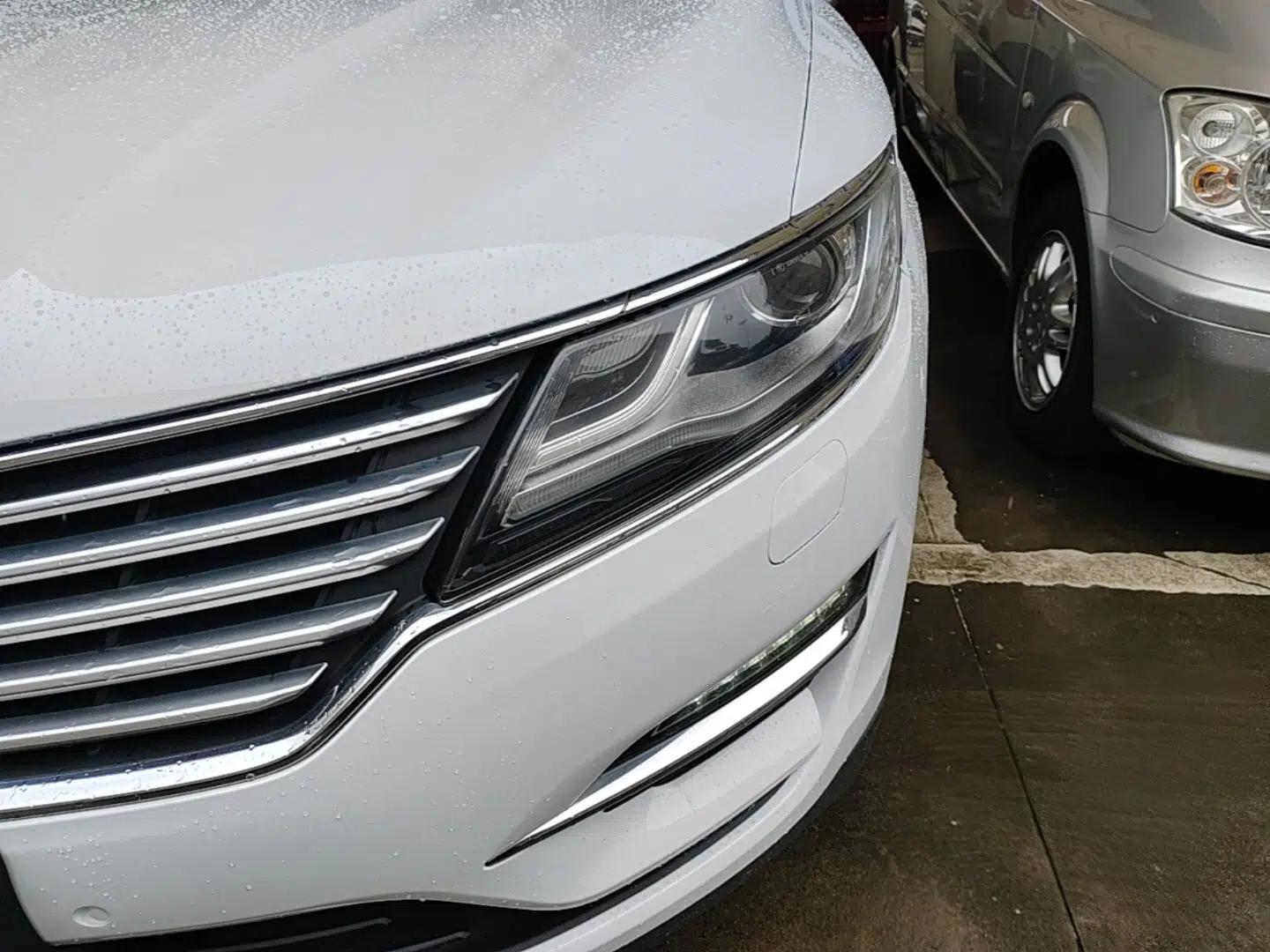 Lincoln MKC 2014 2.0T Four-Wheel Drive Luxury Edition — миниатюра 8
