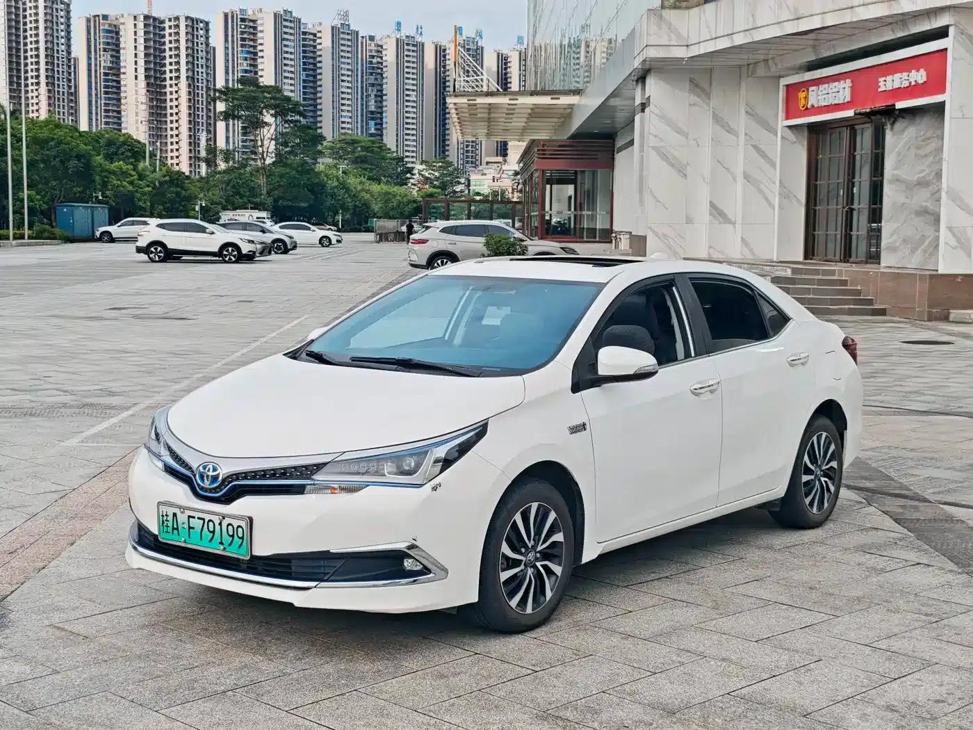 Corolla Hybrid E+ 2019 1.8L E-CVT Leading Edition — миниатюра 18