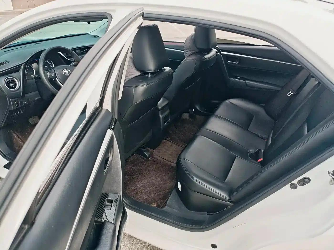 Corolla Hybrid E+ 2019 1.8L E-CVT Leading Edition — миниатюра 5
