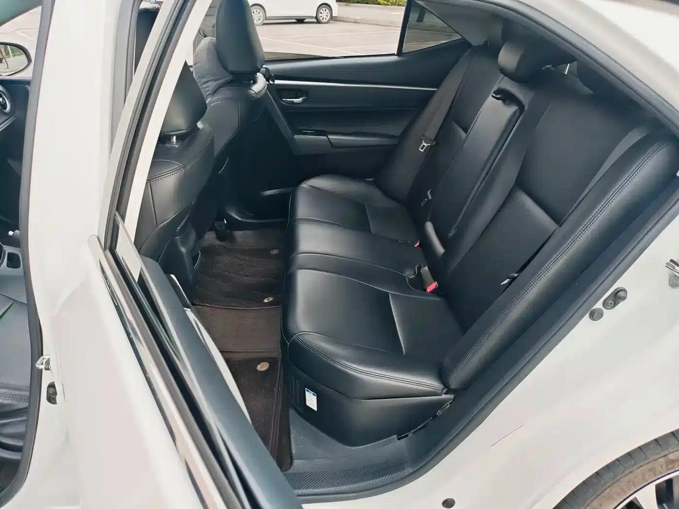 Corolla Hybrid E+ 2019 1.8L E-CVT Leading Edition — миниатюра 8