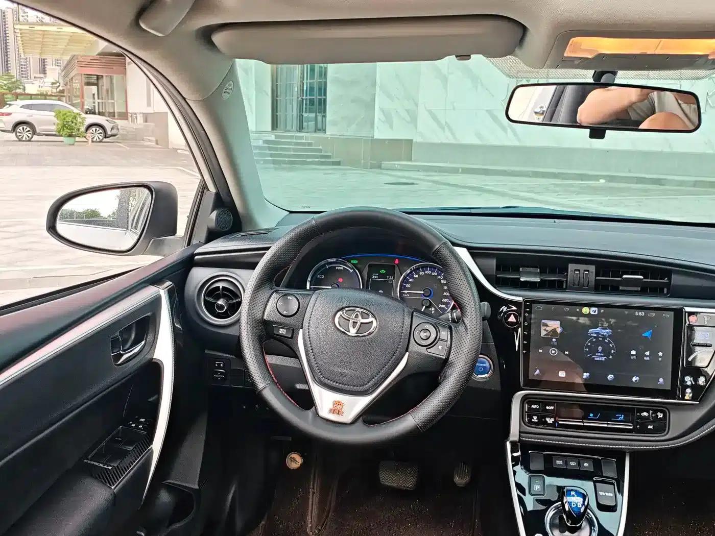 Corolla Hybrid E+ 2019 1.8L E-CVT Leading Edition — миниатюра 9