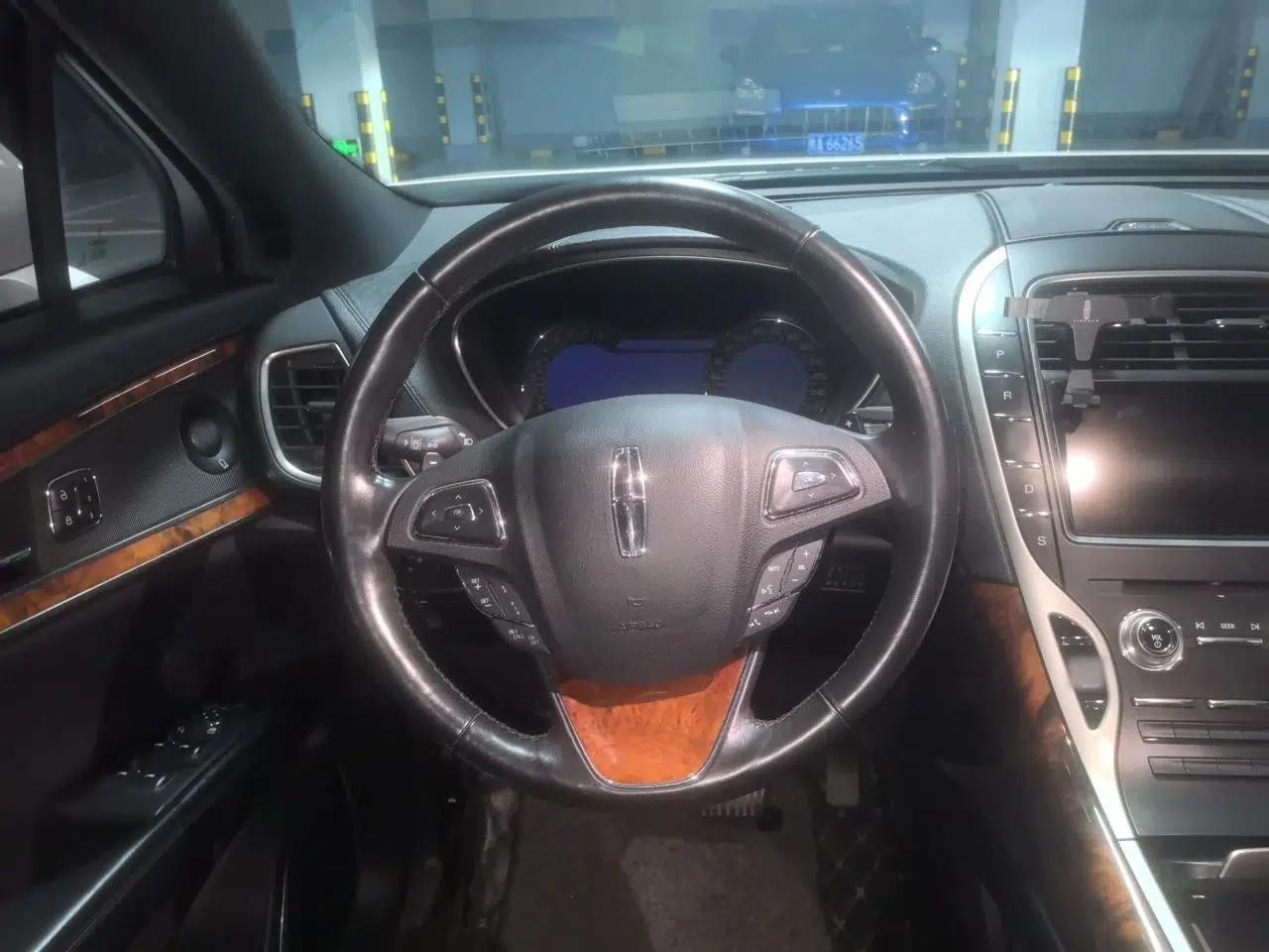 Lincoln MKX 2017 2.7T Four-Wheel Drive Prestige Edition — миниатюра 10