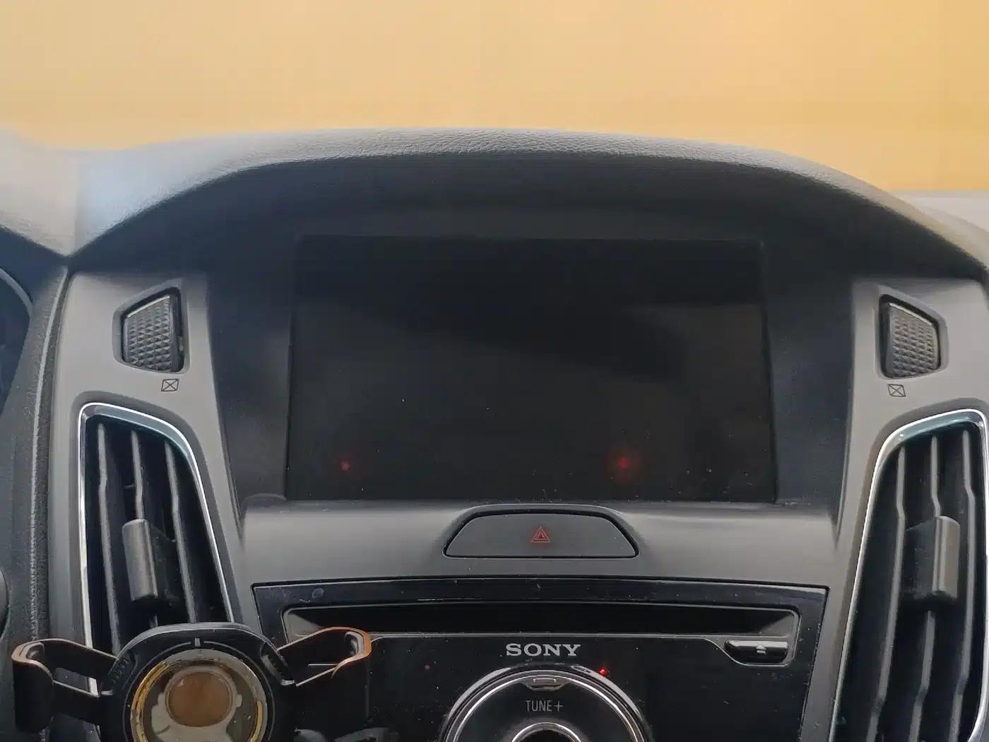 2017 Ford Focus Sedan EcoBoost 180 Automatic Flagship — миниатюра 15