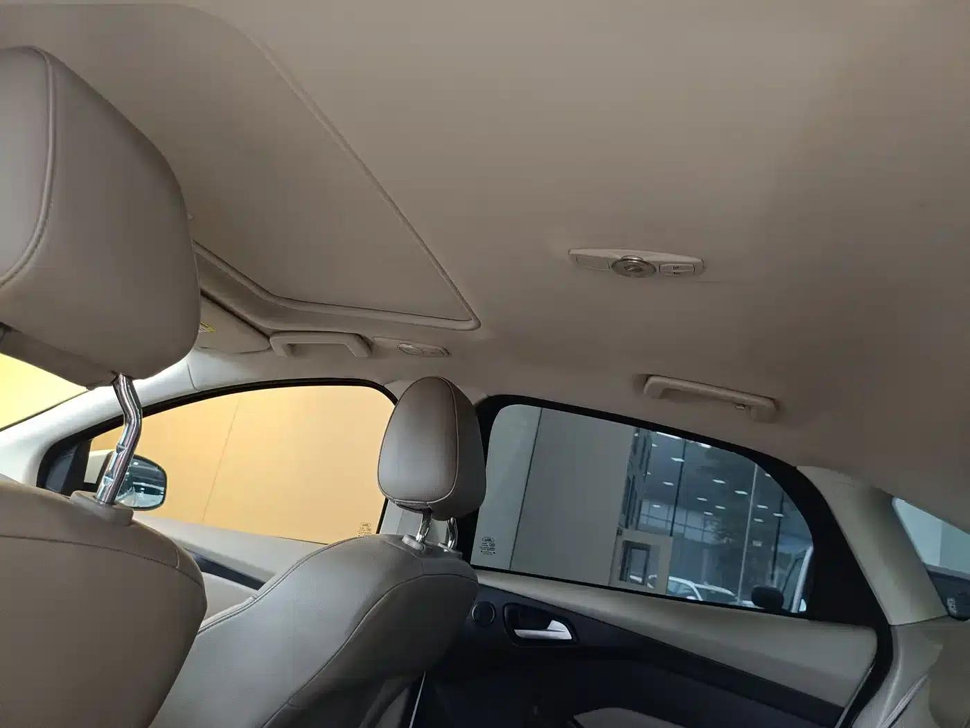 2017 Ford Focus Sedan EcoBoost 180 Automatic Flagship — миниатюра 24