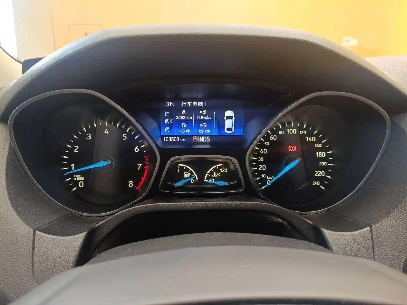 2017 Ford Focus Sedan EcoBoost 180 Automatic Flagship — миниатюра 34
