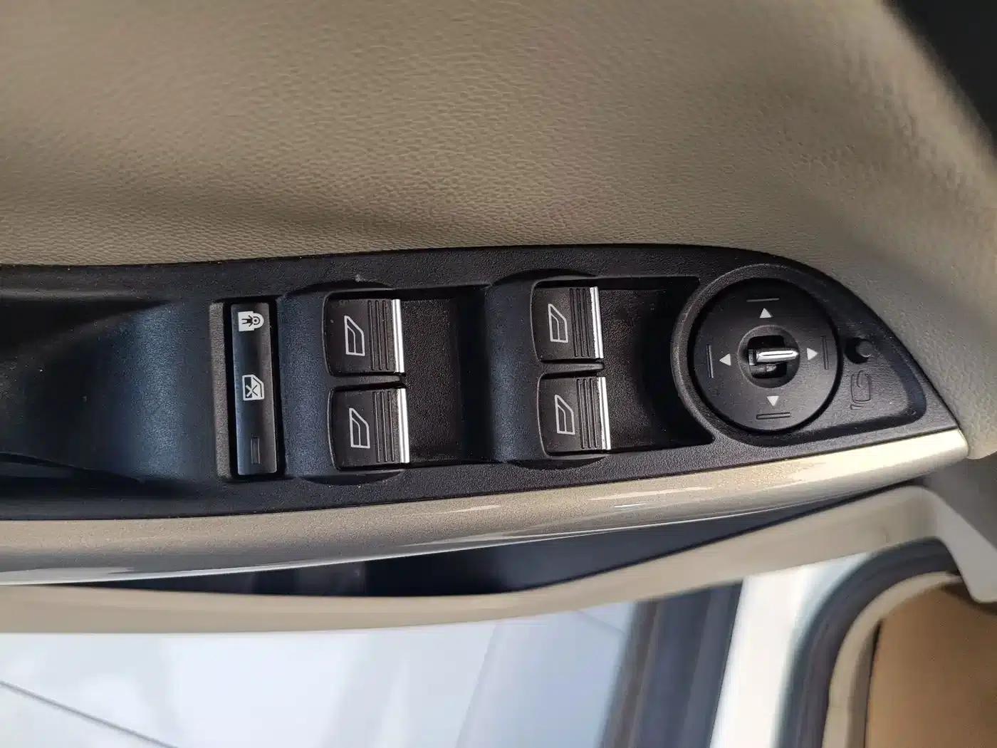2017 Ford Focus Sedan EcoBoost 180 Automatic Flagship — миниатюра 9