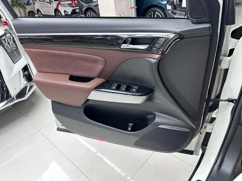 Trumpchi GS8 2017 320T 2WD Luxury Intelligent Connected Edition 7-Seater — миниатюра 16