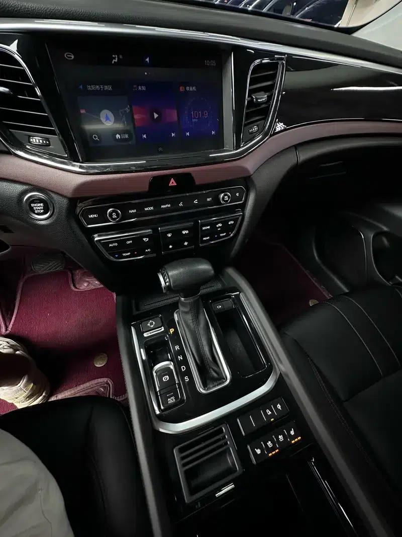 Trumpchi GS8 2017 320T 2WD Luxury Intelligent Connected Edition 7-Seater — миниатюра 17