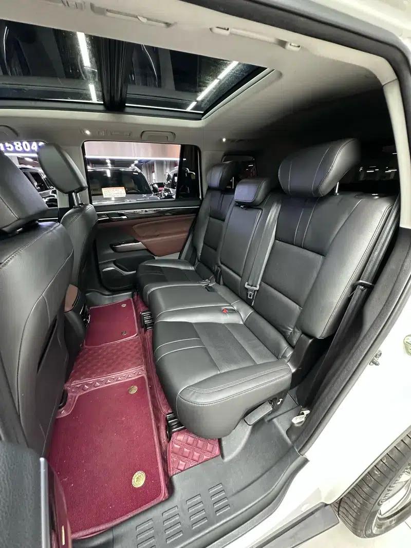 Trumpchi GS8 2017 320T 2WD Luxury Intelligent Connected Edition 7-Seater — миниатюра 31