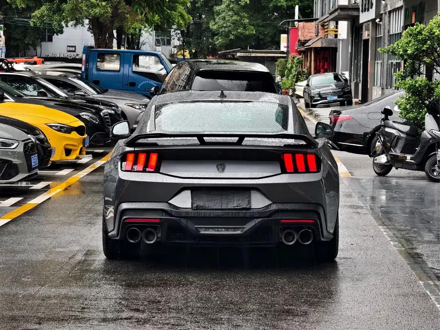 2024 Mustang 5.0L V8 Dark Horse — миниатюра 4