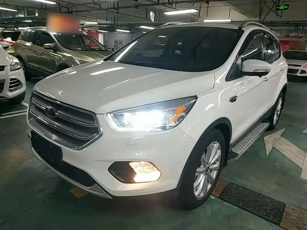 2017 Ford Kuga EcoBoost 245 AWD Luxury Edition — миниатюра 1