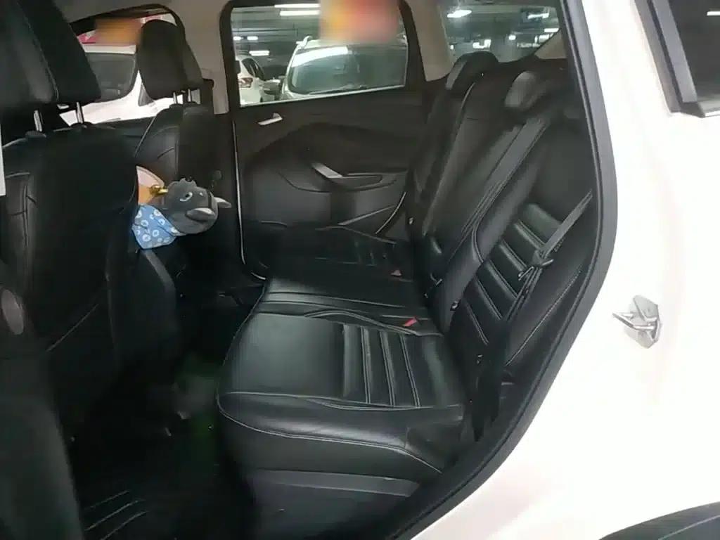 2017 Ford Kuga EcoBoost 245 AWD Luxury Edition — миниатюра 17