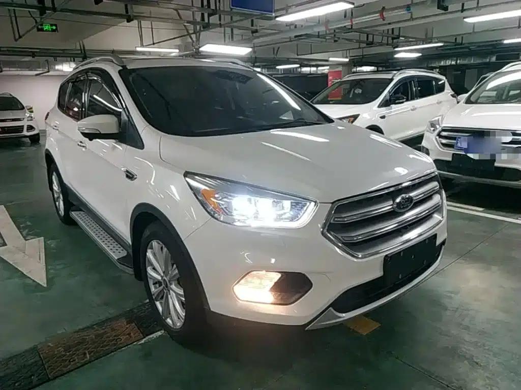 2017 Ford Kuga EcoBoost 245 AWD Luxury Edition — миниатюра 4